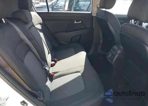 2016 Kia Sportage Lx z USA, uszkodzony, nr VIN KNDPBCAC8G7803255